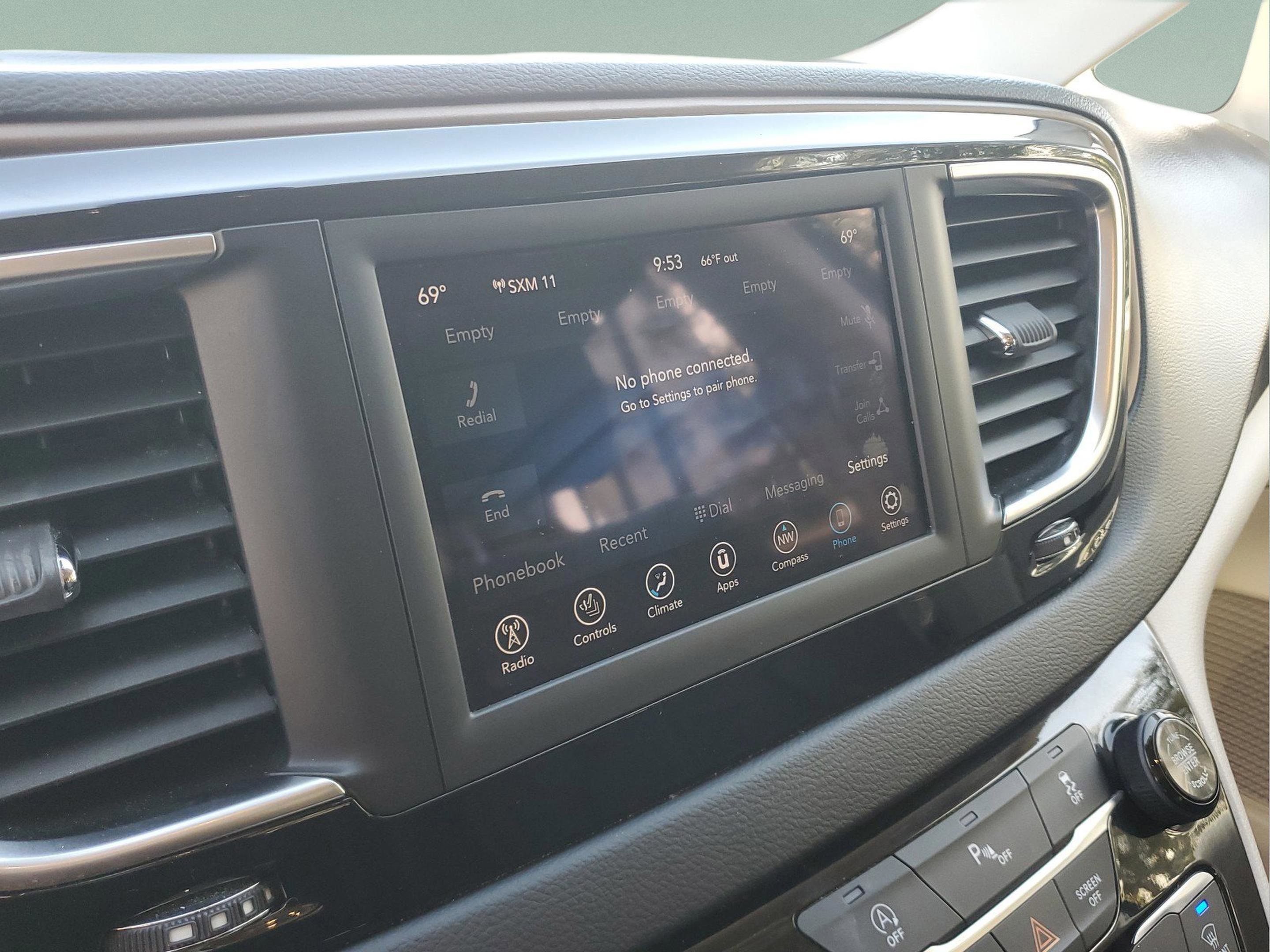 Used 2019 Chrysler Pacifica Touring-L image 21