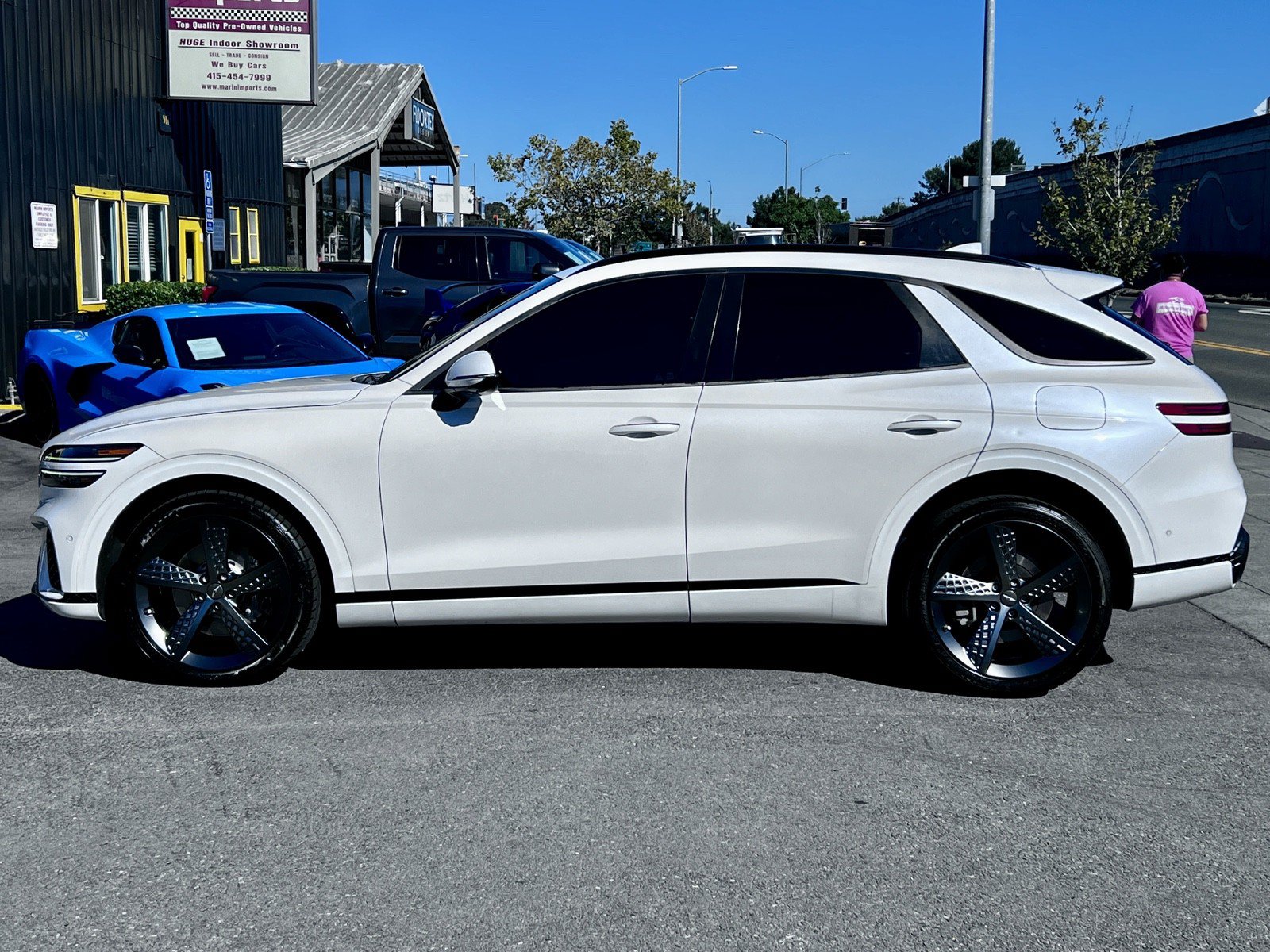 Used 2022 Genesis GV70 3.5T Sport w/ Sport Prestige Package AWD/4WD image 9