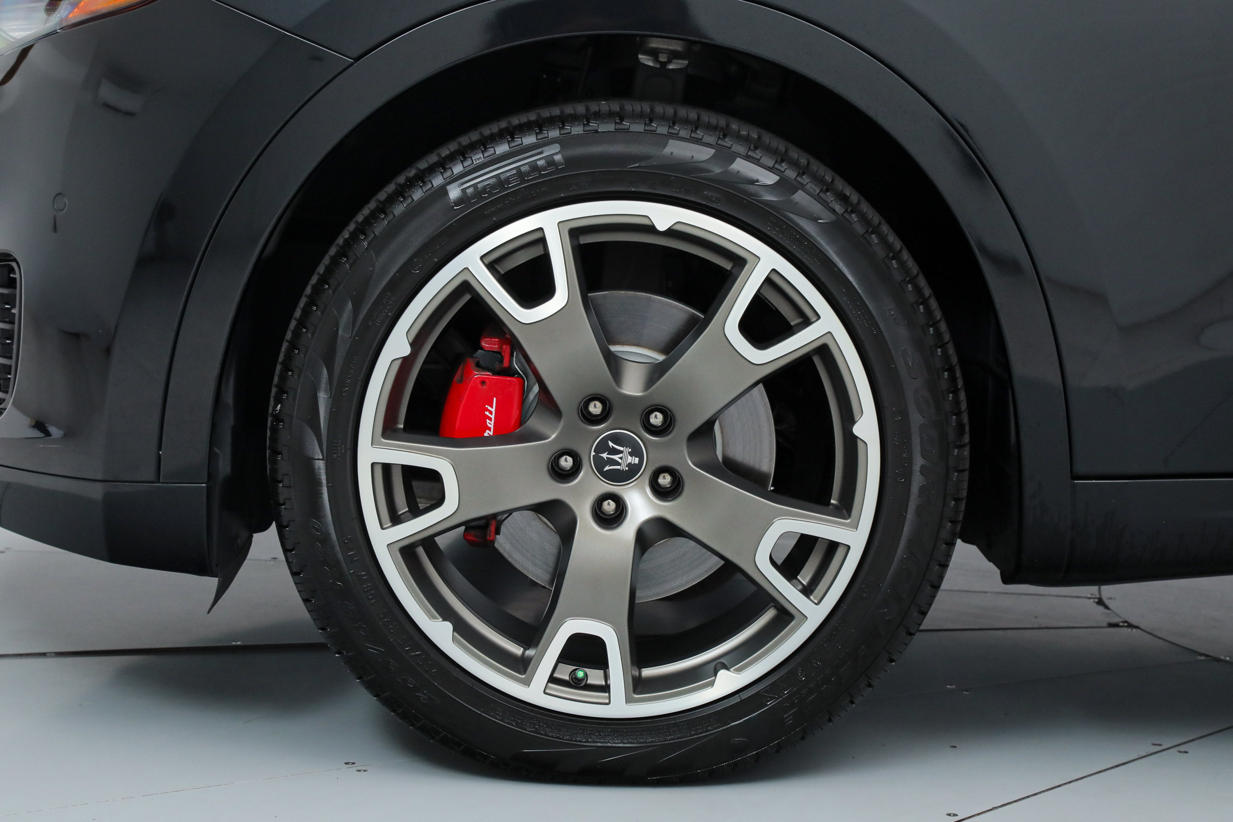Certified 2023 Maserati Levante GT AWD/4WD image 20