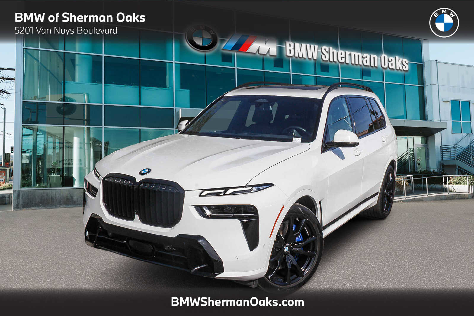 Certified 2023 BMW X7 xDrive40i w/ M Sport Package image 1
