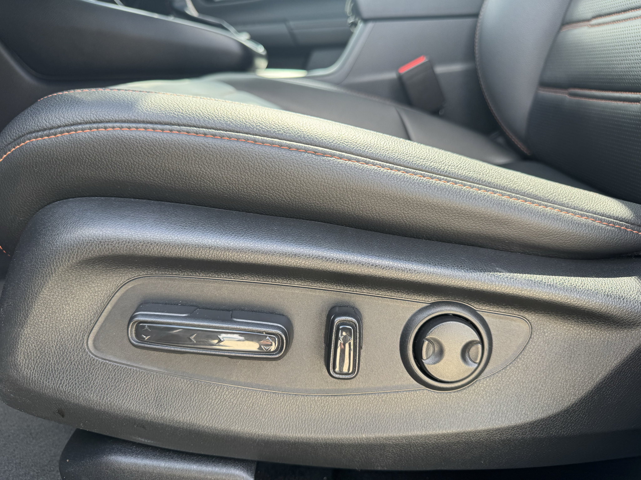 Used 2025 Honda CR-V Sport Touring image 25