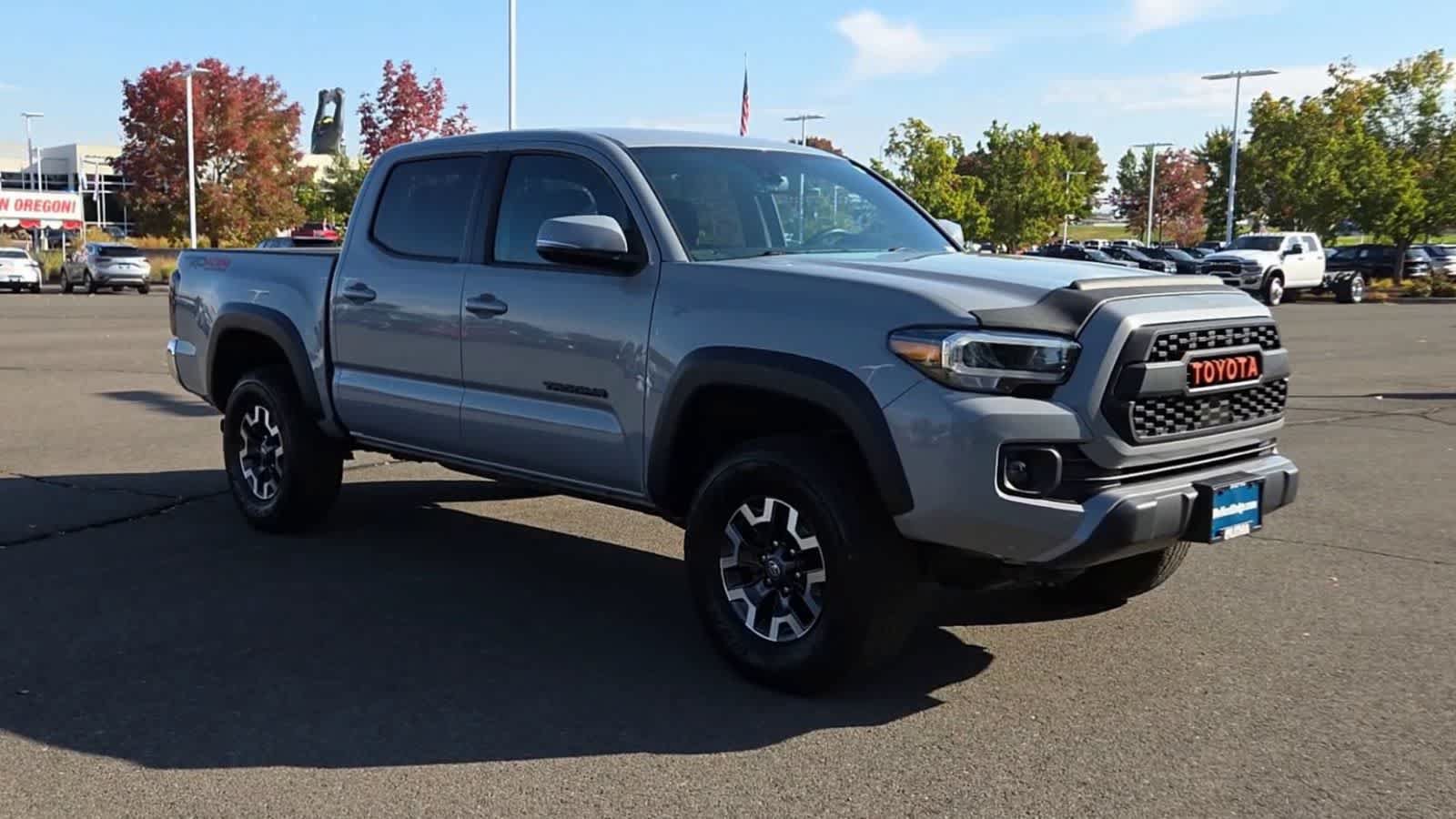 Used 2020 Toyota Tacoma TRD Off-Road AWD/4WD image 2