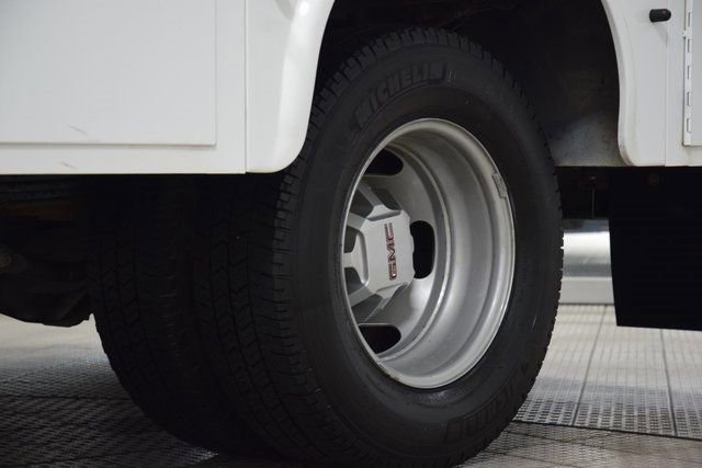 Used 2024 GMC Sierra 3500 Pro w/ Convenience Package image 18