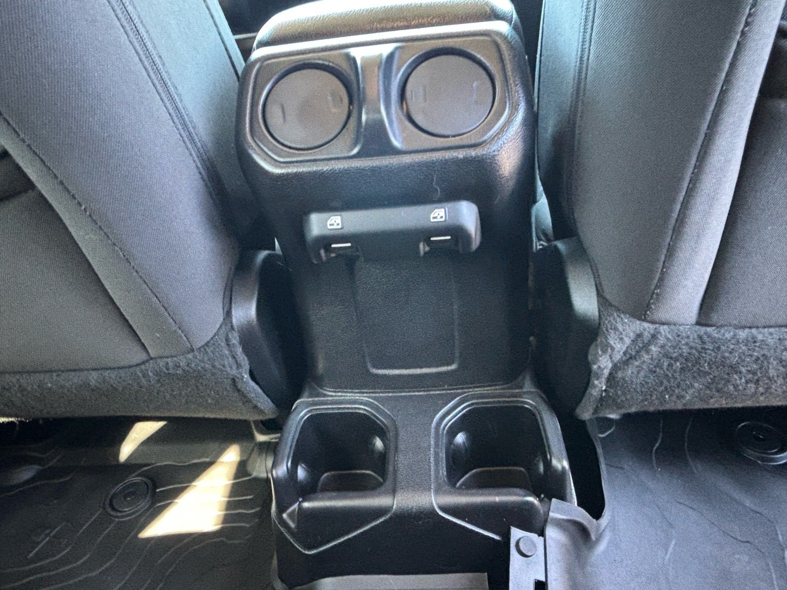 Used 2019 Jeep Wrangler Unlimited Sport S AWD/4WD image 31