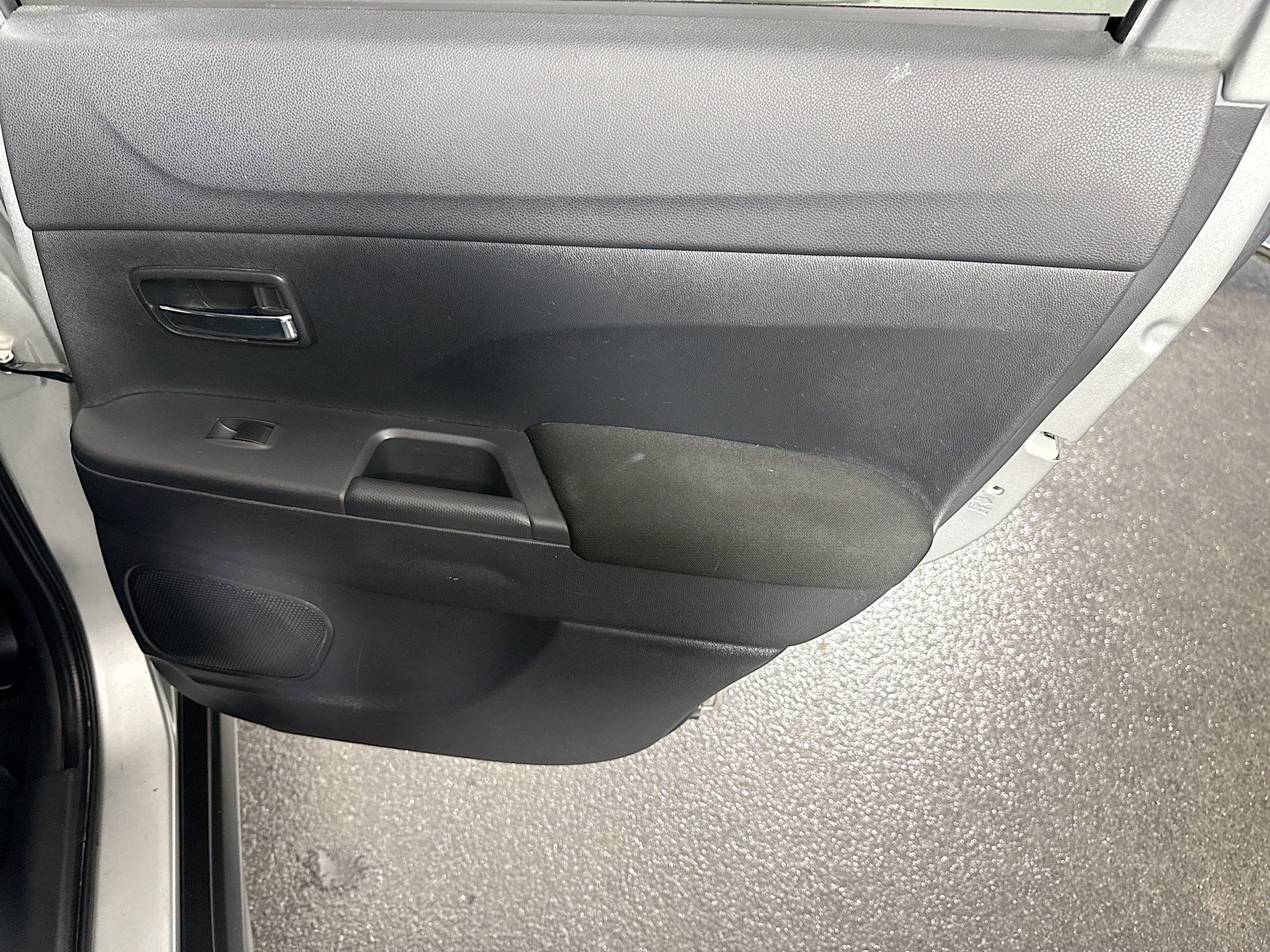 Used 2021 Mitsubishi Outlander Sport ES FWD image 27
