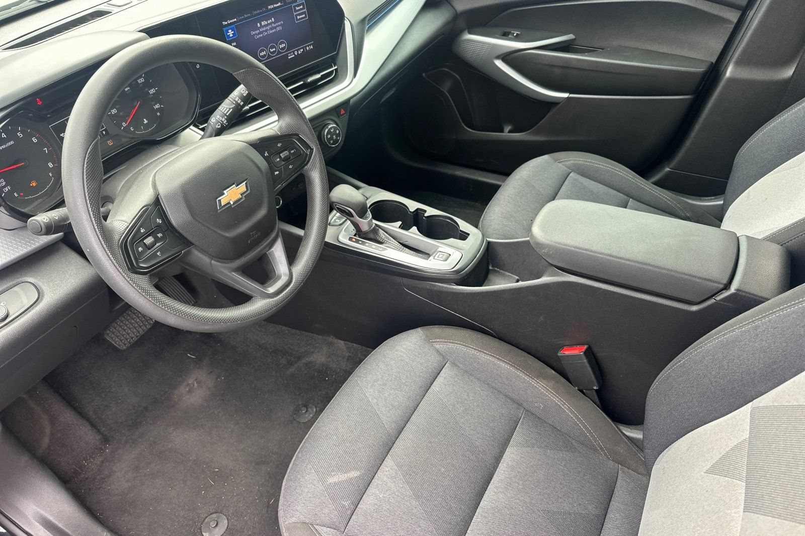 Used 2024 Chevrolet Trax LS FWD image 10