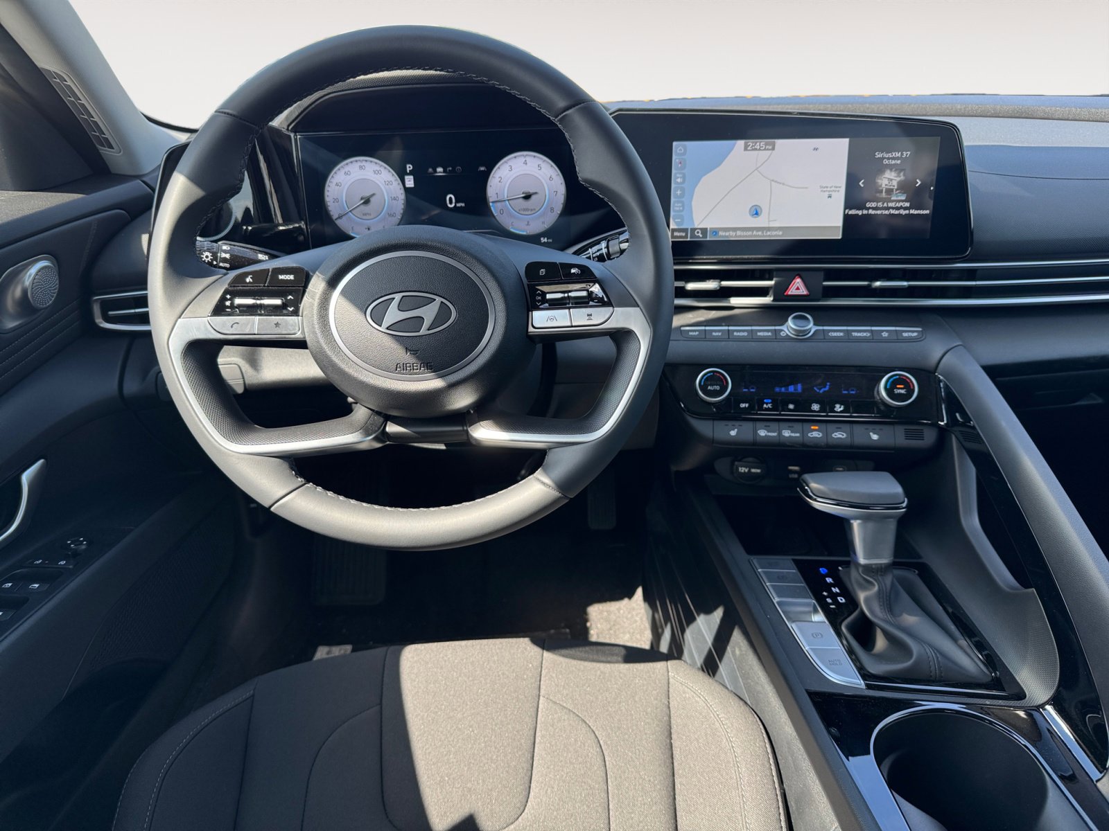 New 2025 Hyundai Elantra SEL image 10