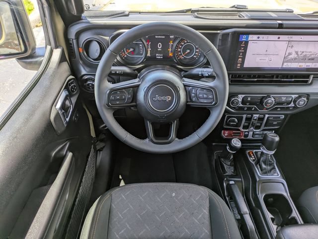 Used 2026 Jeep Gladiator Mojave AWD/4WD image 12