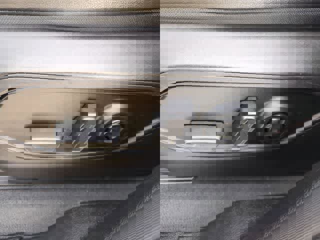 Used 2024 Jeep Grand Cherokee L Laredo image 17