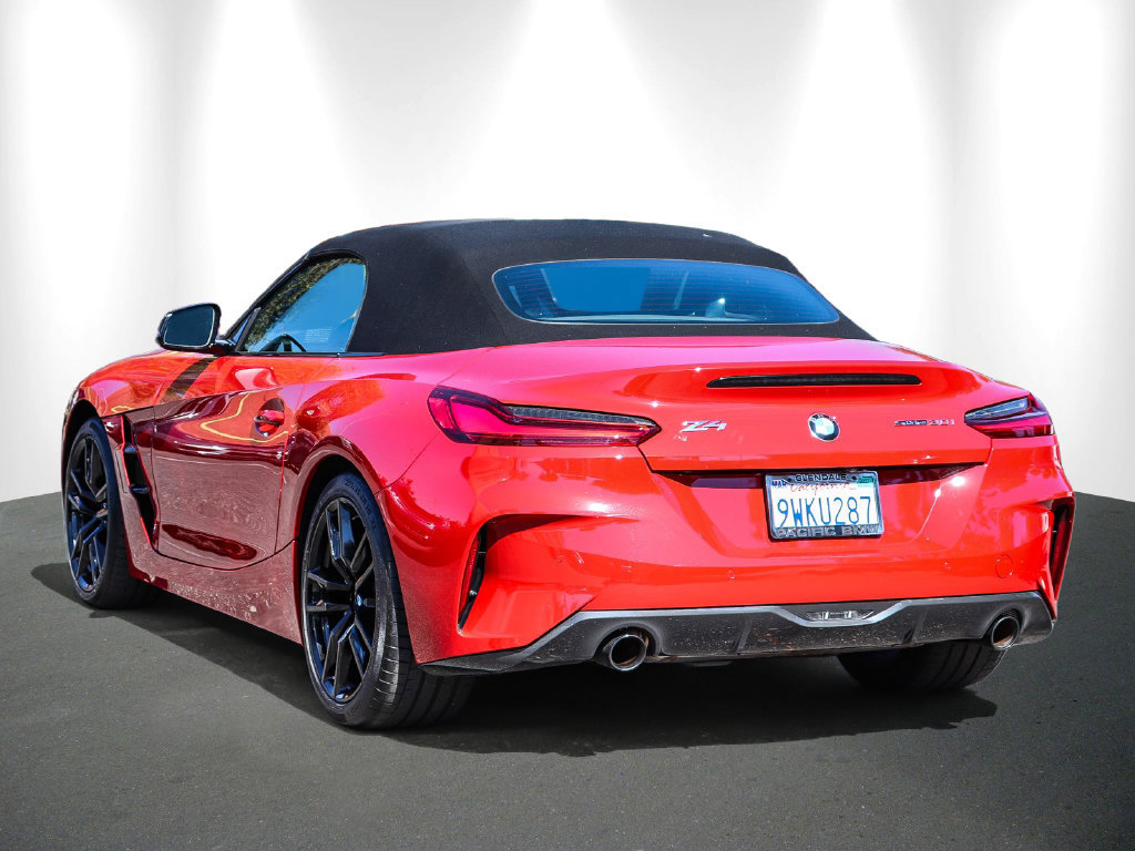 Used 2026 BMW Z4 sDrive30i w/ Shadowloine Package RWD image 4