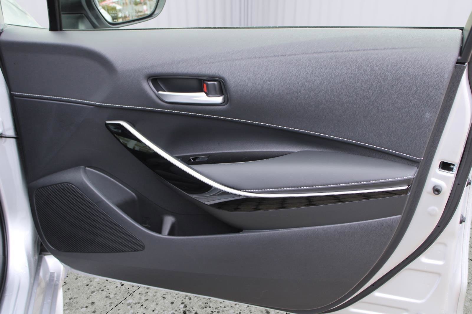 Used 2024 Toyota Corolla XSE image 36