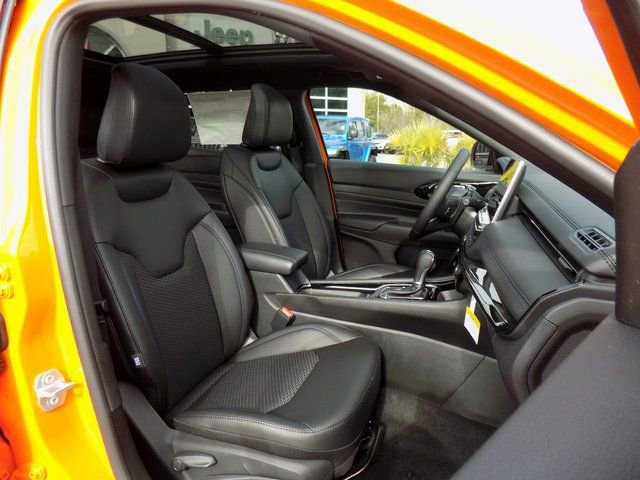New 2026 Jeep Compass Latitude w/ Sun and Sound Group image 22