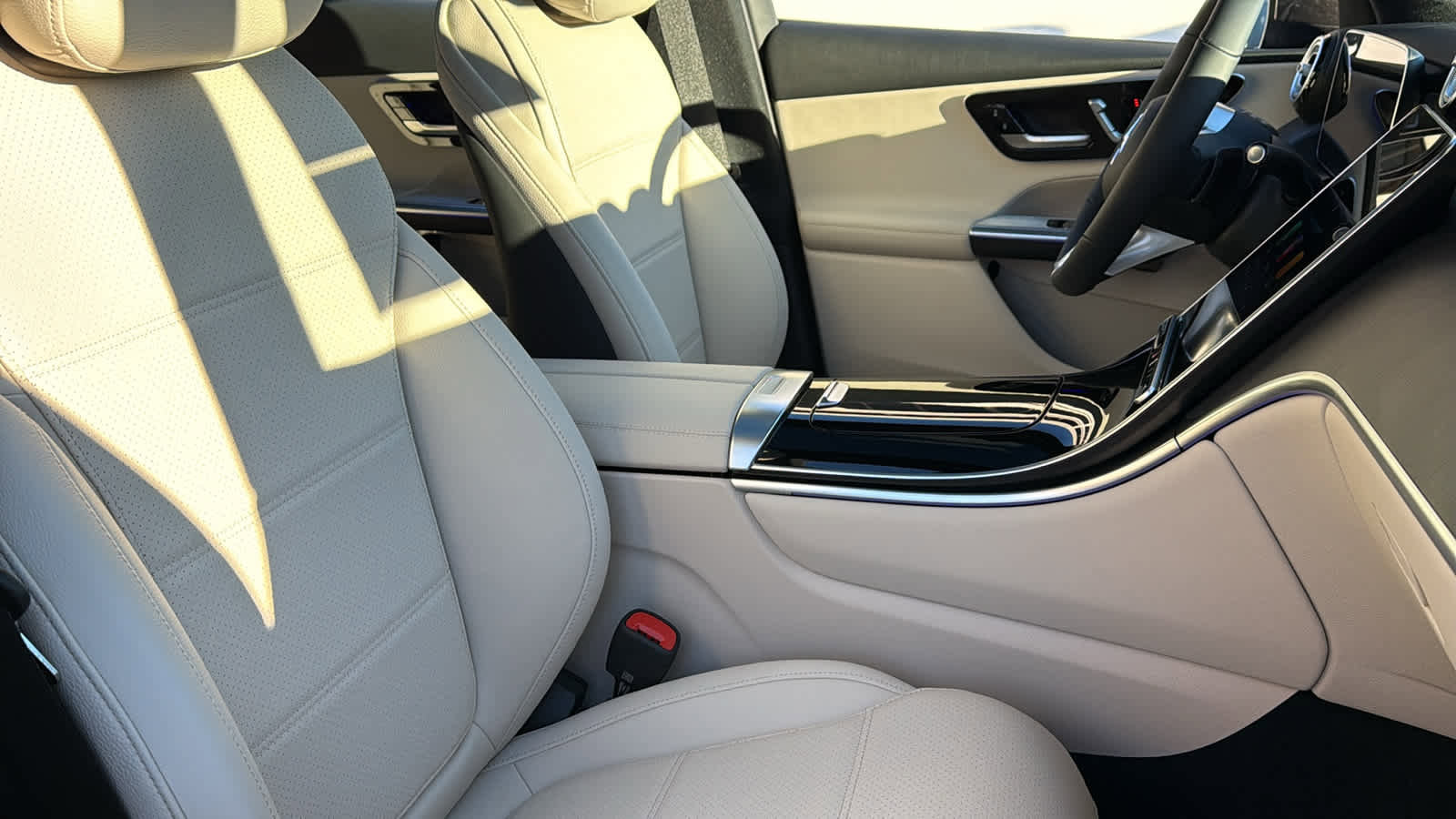 New 2026 Mercedes-Benz GLC 300 4MATIC image 35