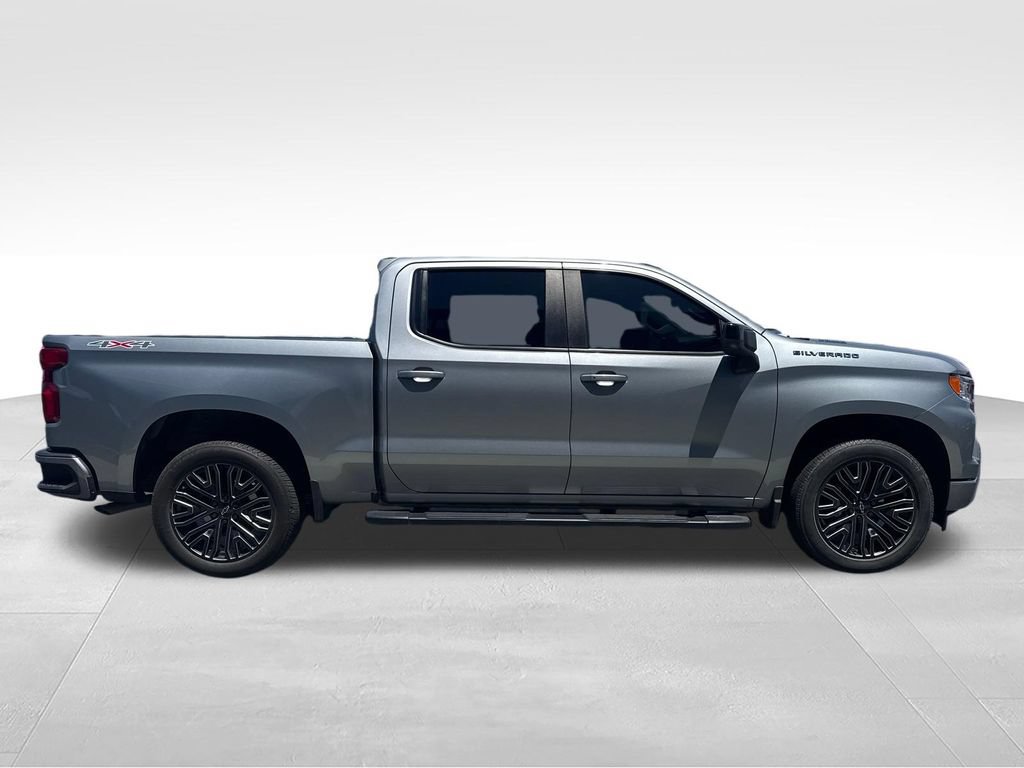 Used 2023 Chevrolet Silverado 1500 RST AWD/4WD image 15