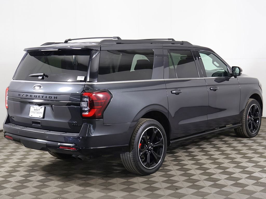 Used 2023 Ford Expedition Max Limited AWD/4WD image 16