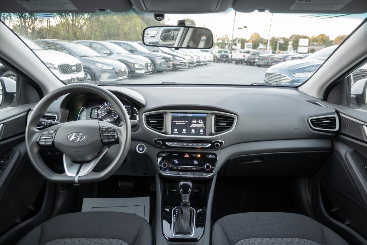 Used 2019 Hyundai Ioniq Blue FWD image 2