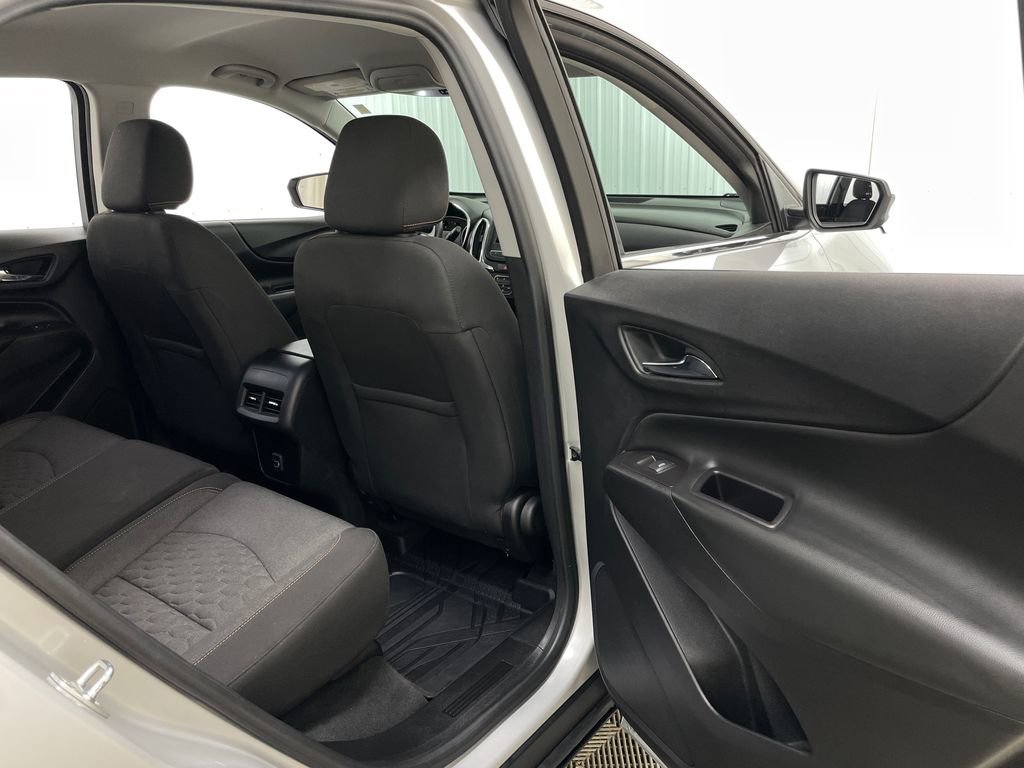 Used 2020 Chevrolet Equinox LT image 40