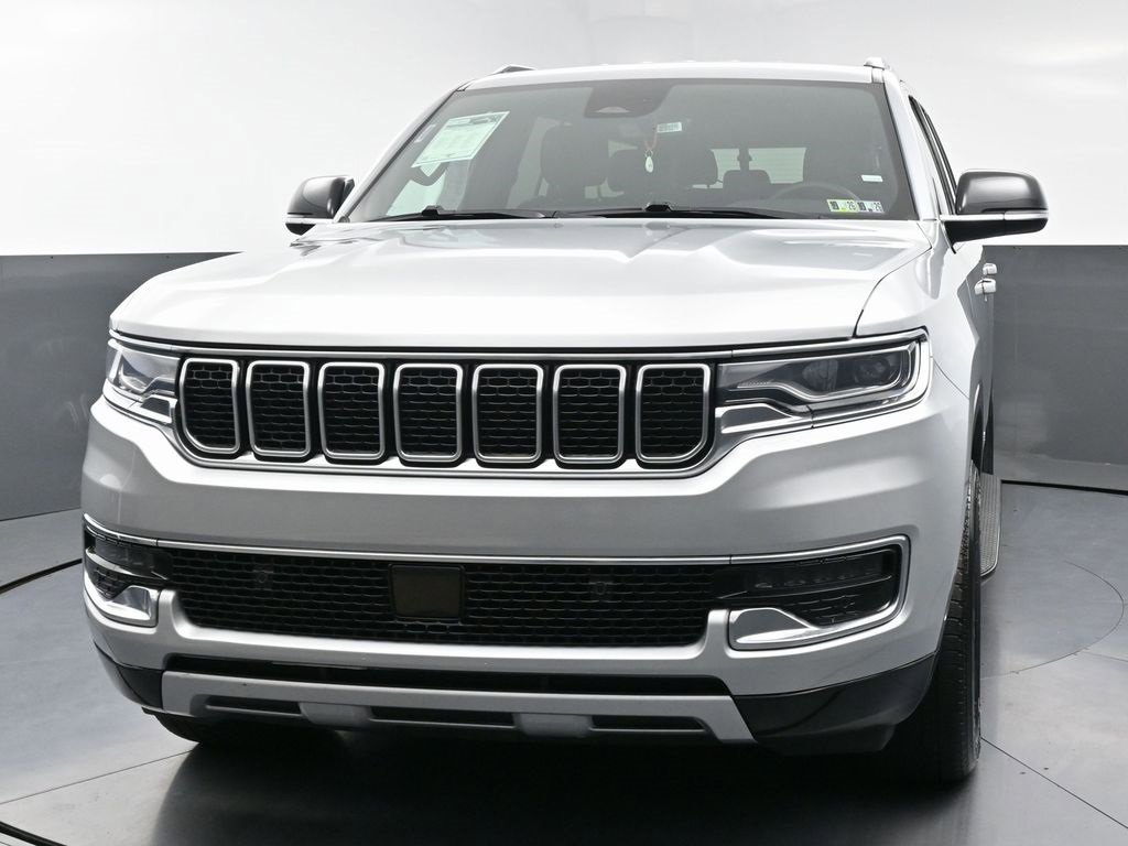 Used 2024 Jeep Wagoneer Series II w/ Flexible Seating Group image 9