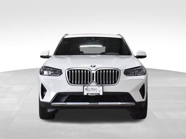 Used 2024 BMW X3 xDrive30i AWD/4WD image 3