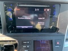 Used 2016 Toyota Sienna LE image 25