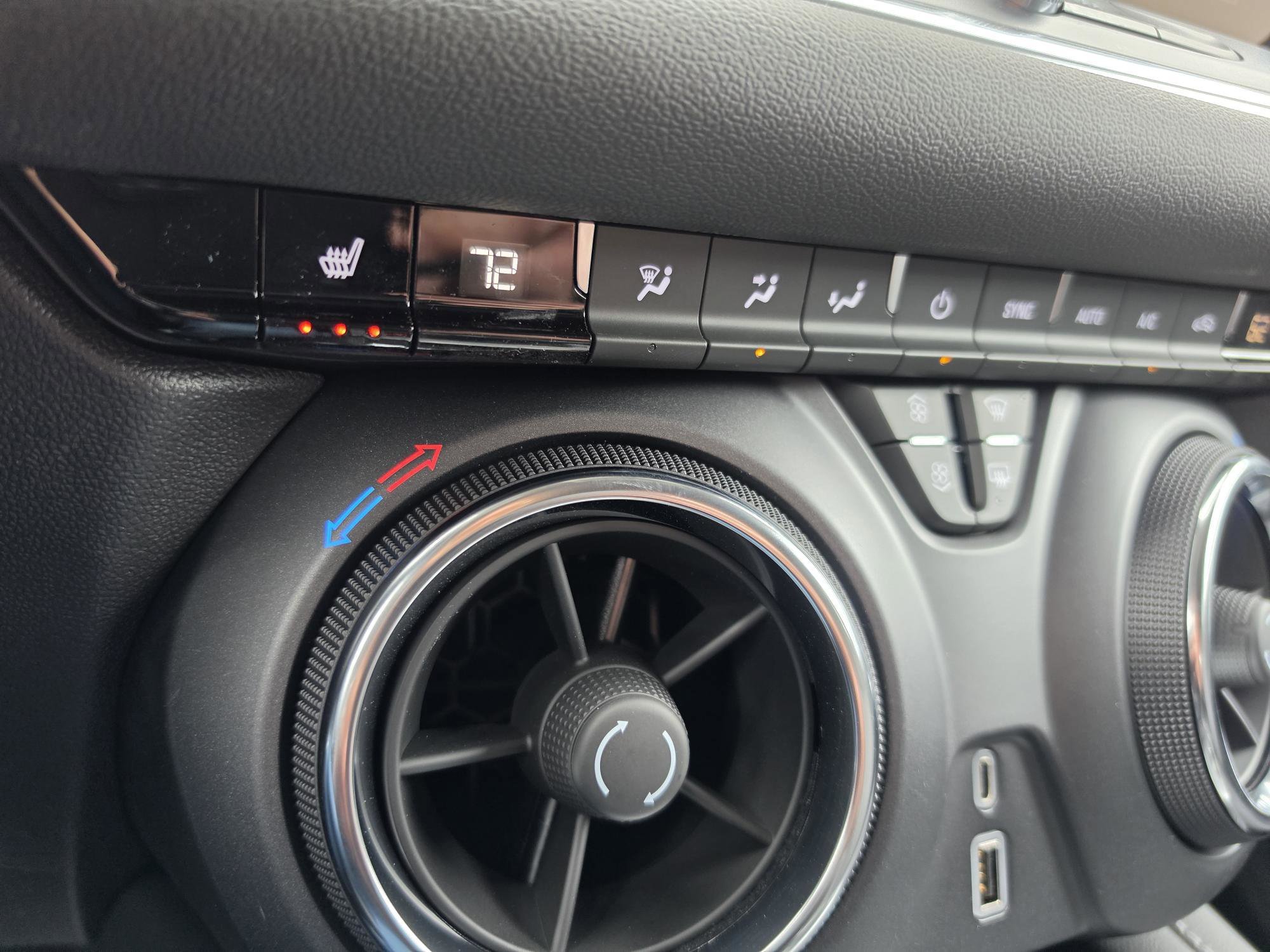 Used 2026 Chevrolet Blazer LT AWD/4WD image 36