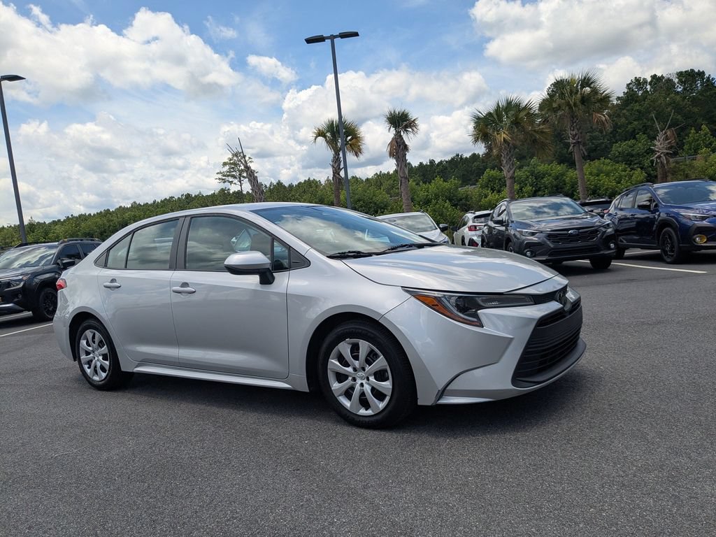 Used 2024 Toyota Corolla LE FWD video 2