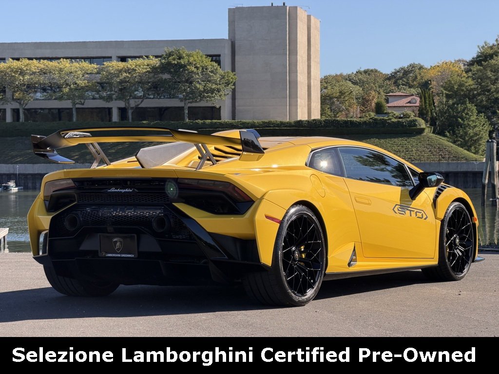 Used 2023 Lamborghini Huracan STO image 5
