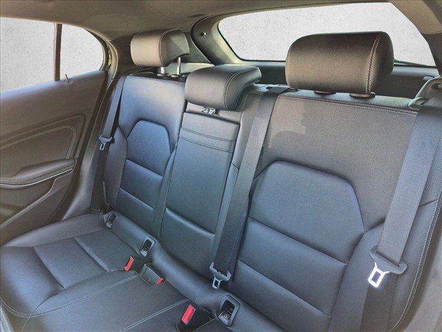Used 2018 Mercedes-Benz GLA 250 4MATIC image 13