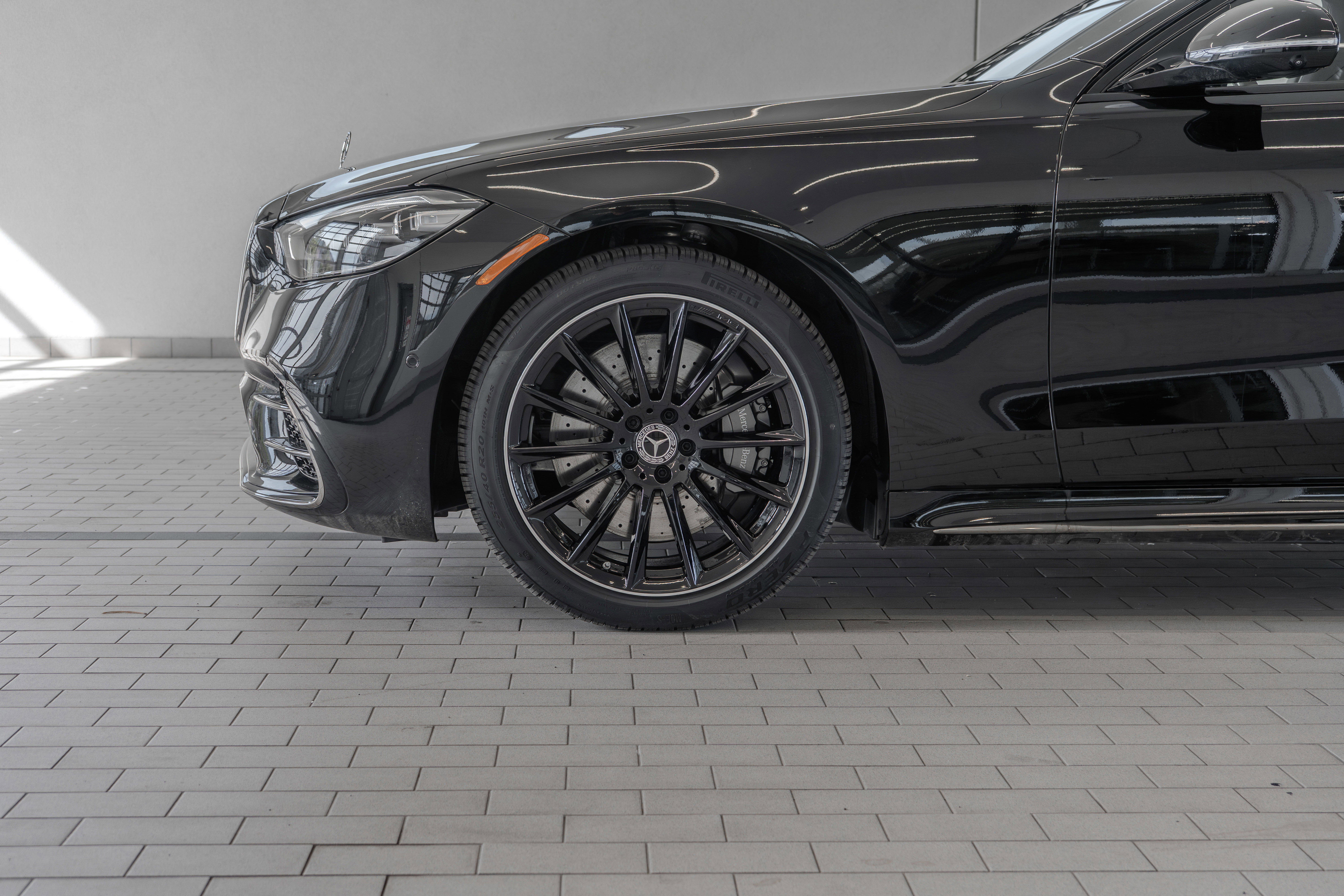 New 2025 Mercedes-Benz S 500 4MATIC image 4