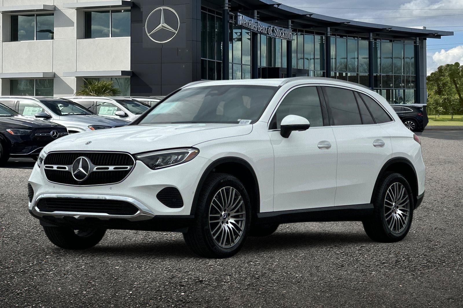Certified 2025 Mercedes-Benz GLC 300 4MATIC image 8