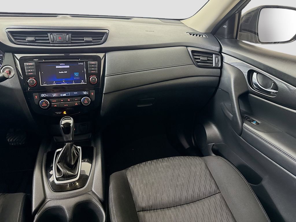 Used 2018 Nissan Rogue SV image 22