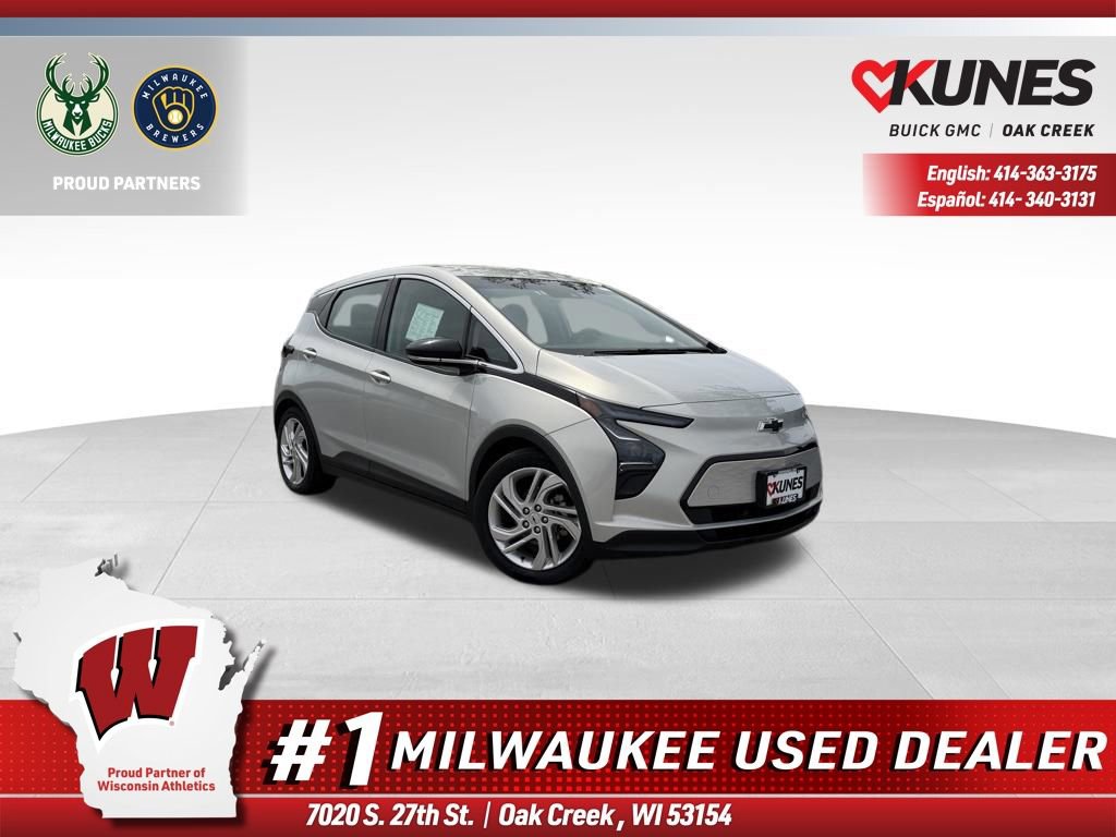 Used 2023 Chevrolet Bolt LT w/ Driver Confidence Package FWD image 1