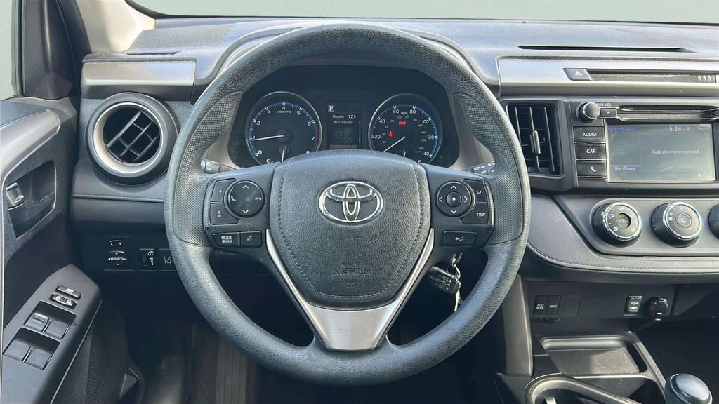Used 2017 Toyota RAV4 LE FWD image 19