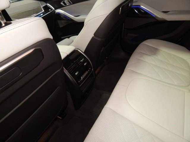 Used 2026 BMW X6 M60i image 34