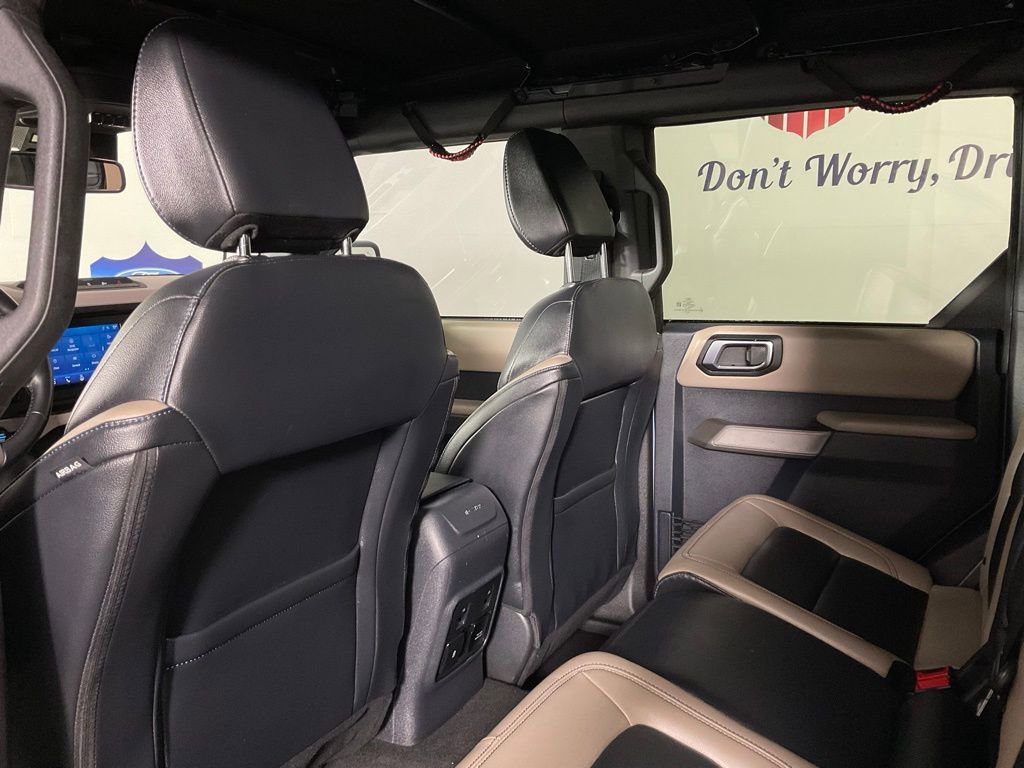Used 2023 Ford Bronco Wildtrak image 15