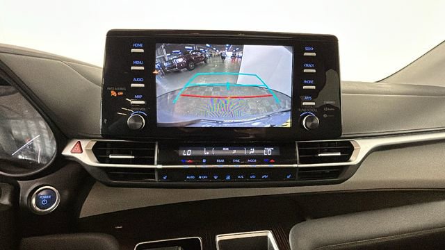 Used 2021 Toyota Sienna XLE FWD image 23