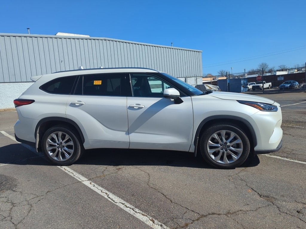 Used 2021 Toyota Highlander Limited image 5