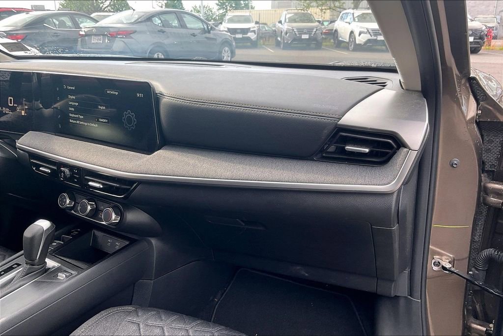 Certified 2025 Nissan Kicks SV image 14