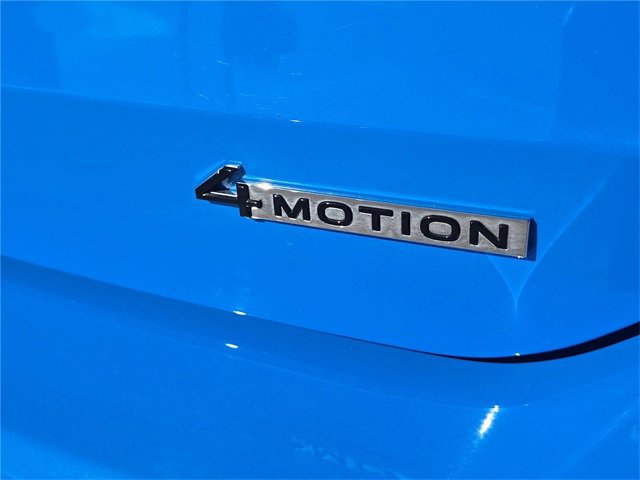 Used 2025 Volkswagen Taos SE image 5