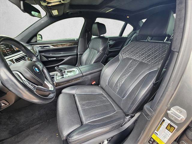 Used 2018 BMW 750i xDrive image 11