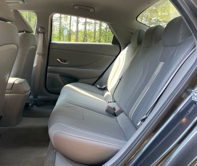 Used 2023 Hyundai Elantra SEL w/ Convenience Package image 15