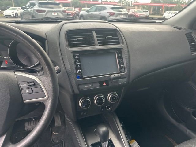 Used 2020 Mitsubishi Outlander Sport ES FWD image 11