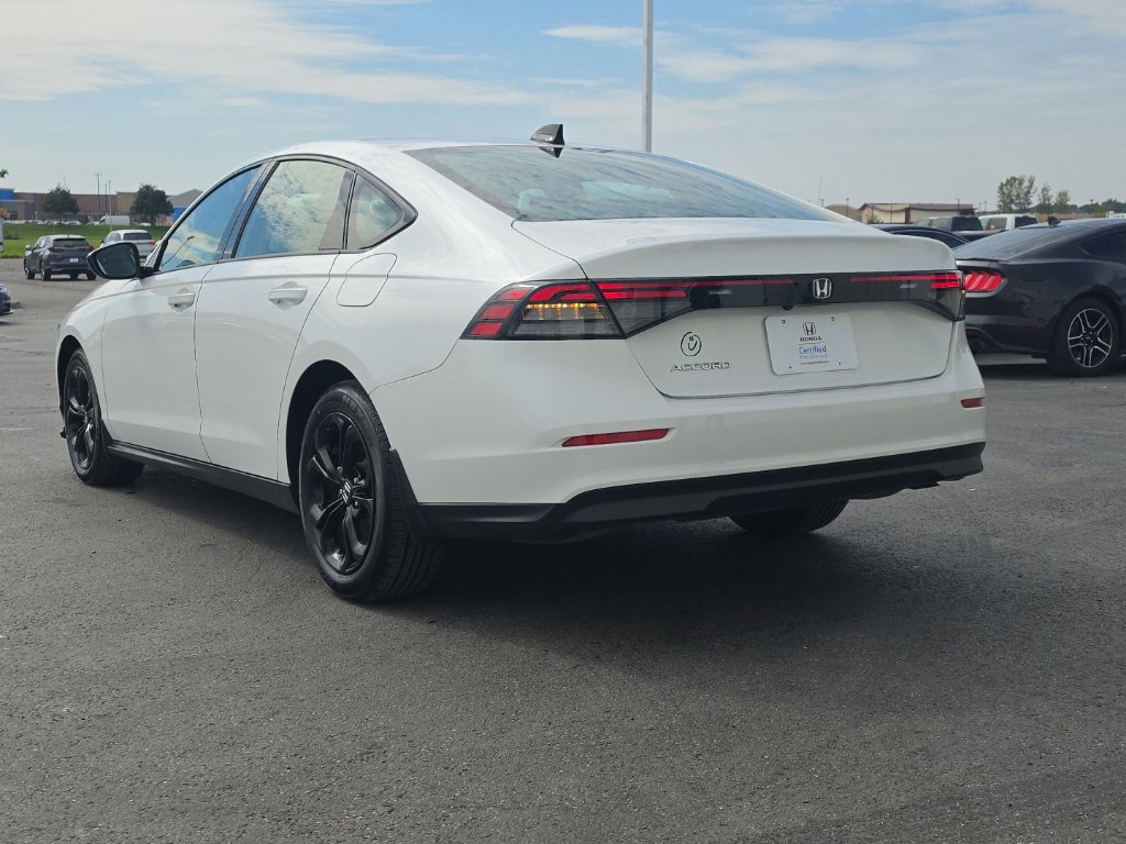 Certified 2025 Honda Accord SE image 5