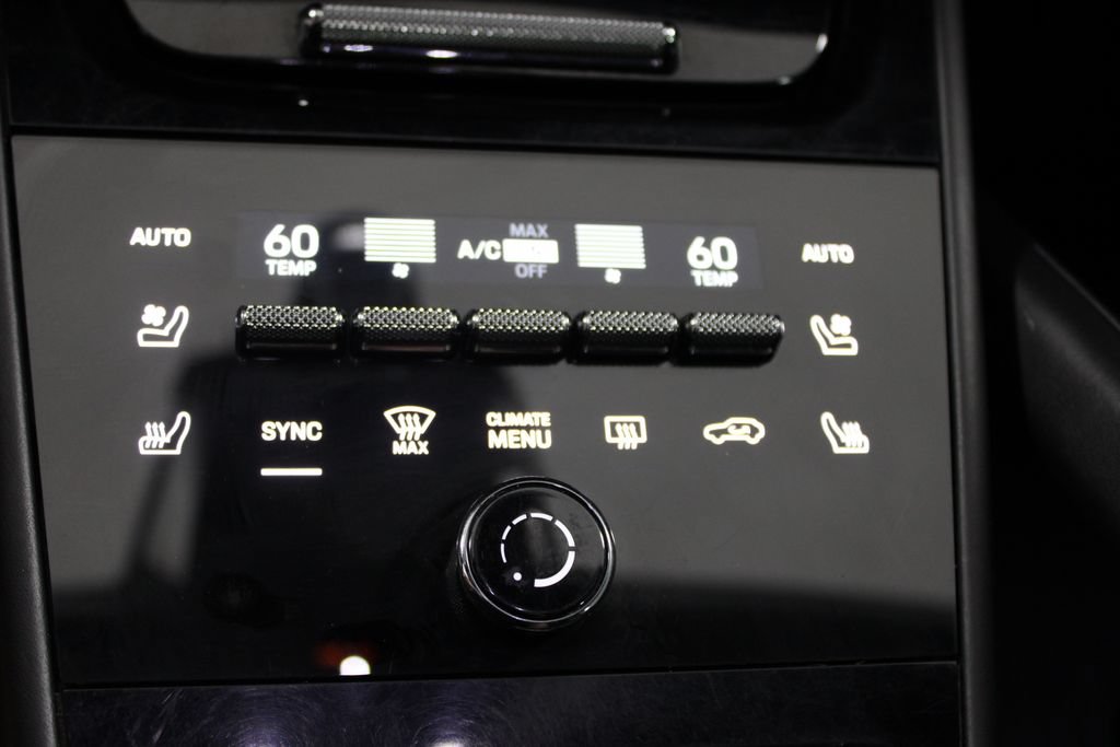 Used 2024 Porsche Cayenne Coupe AWD/4WD image 45