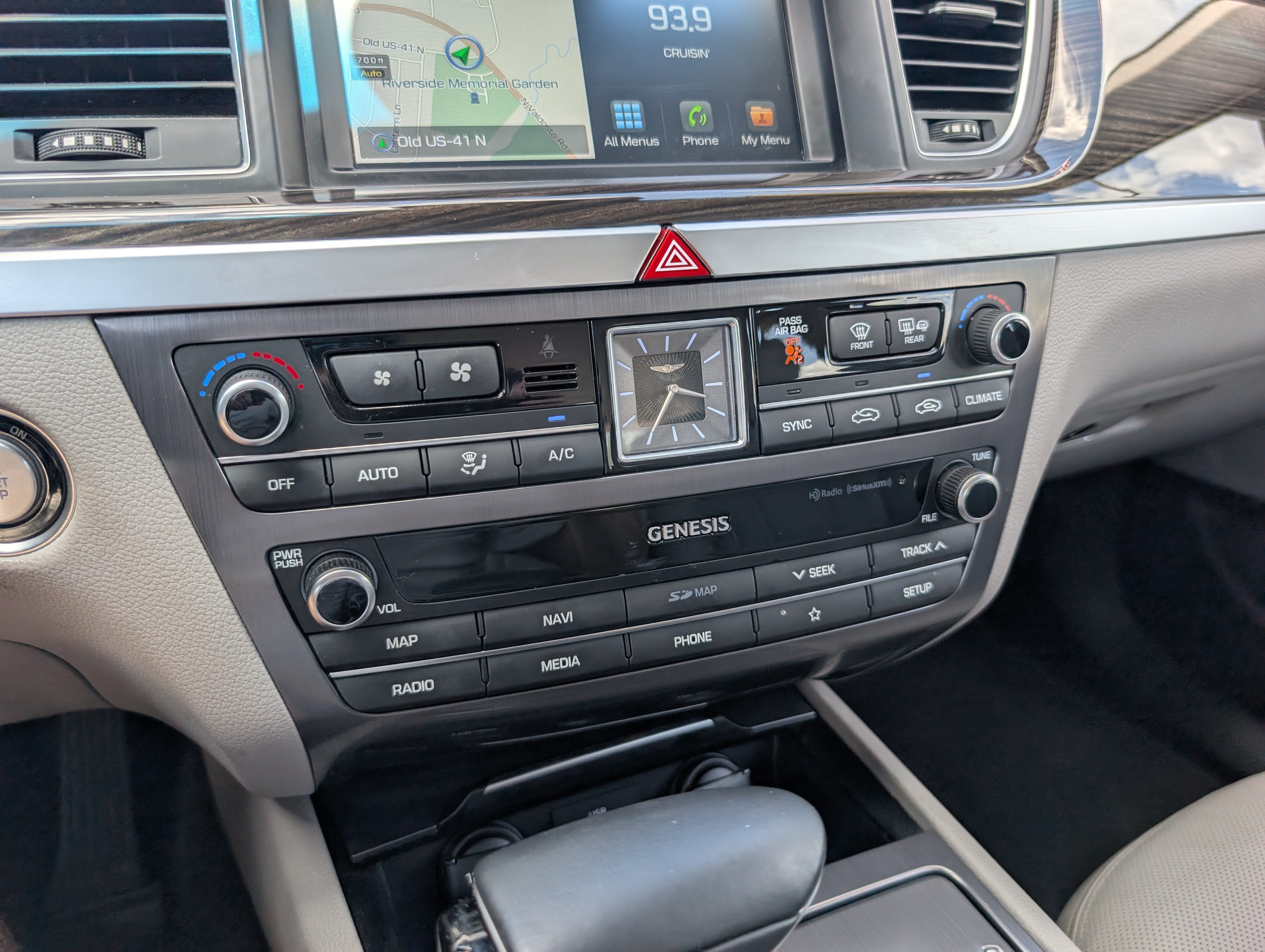 Used 2019 Genesis G80 3.8 RWD image 24