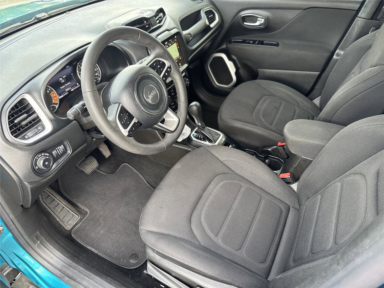 Used 2021 Jeep Renegade Latitude w/ Luxury Group I image 10