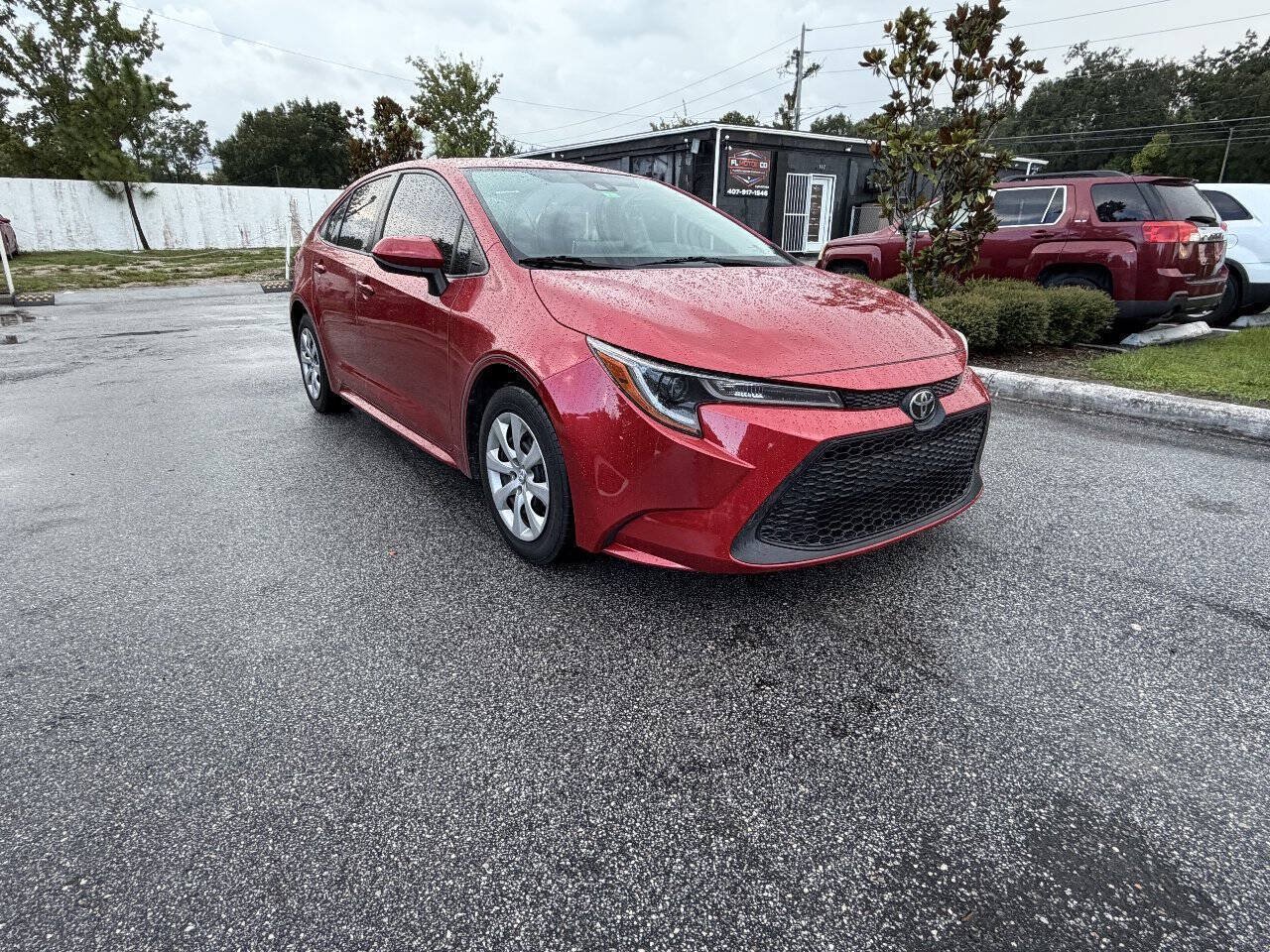 Used 2021 Toyota Corolla LE FWD image 1