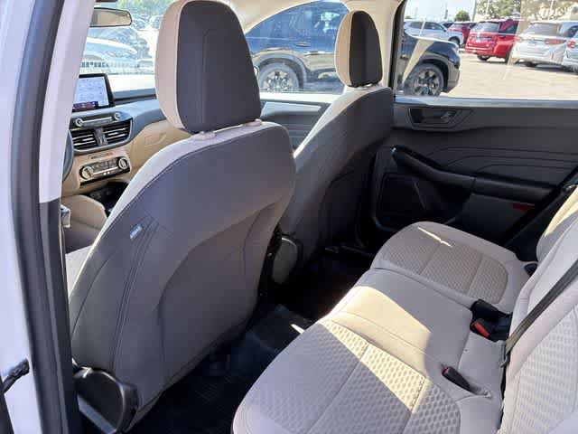 Used 2022 Ford Escape SE w/ Convenience Package FWD image 19