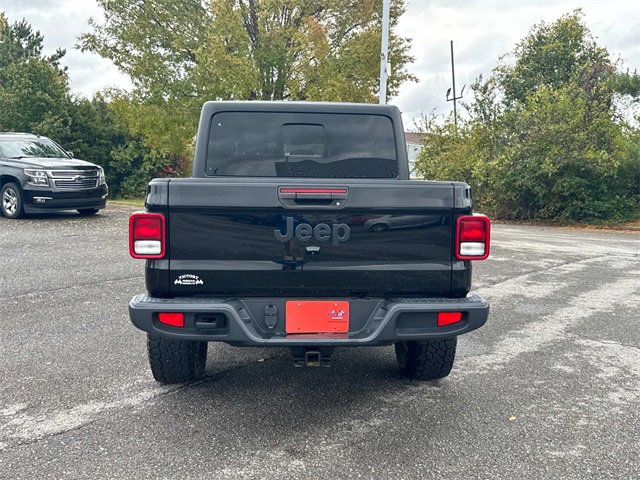 Used 2022 Jeep Gladiator Sport image 6