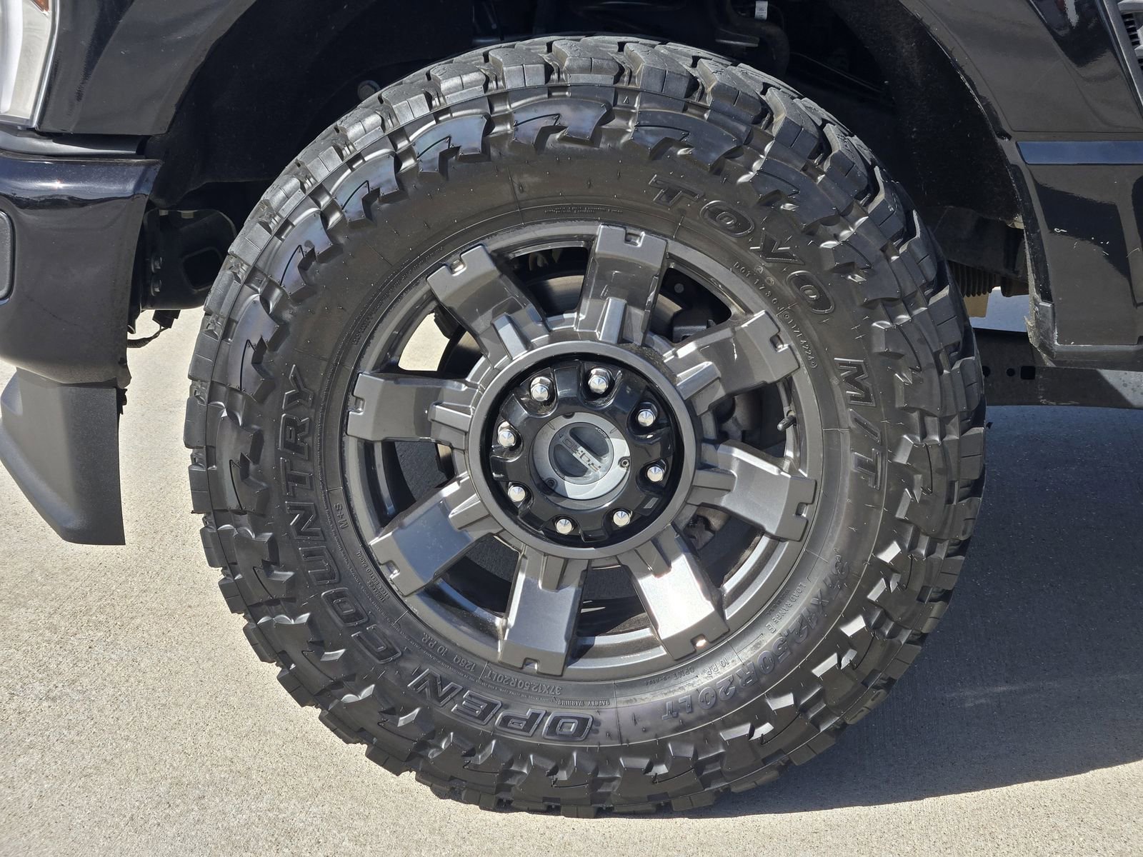 Certified 2024 Ford F350 Lariat w/ Sport Appearance Package image 13